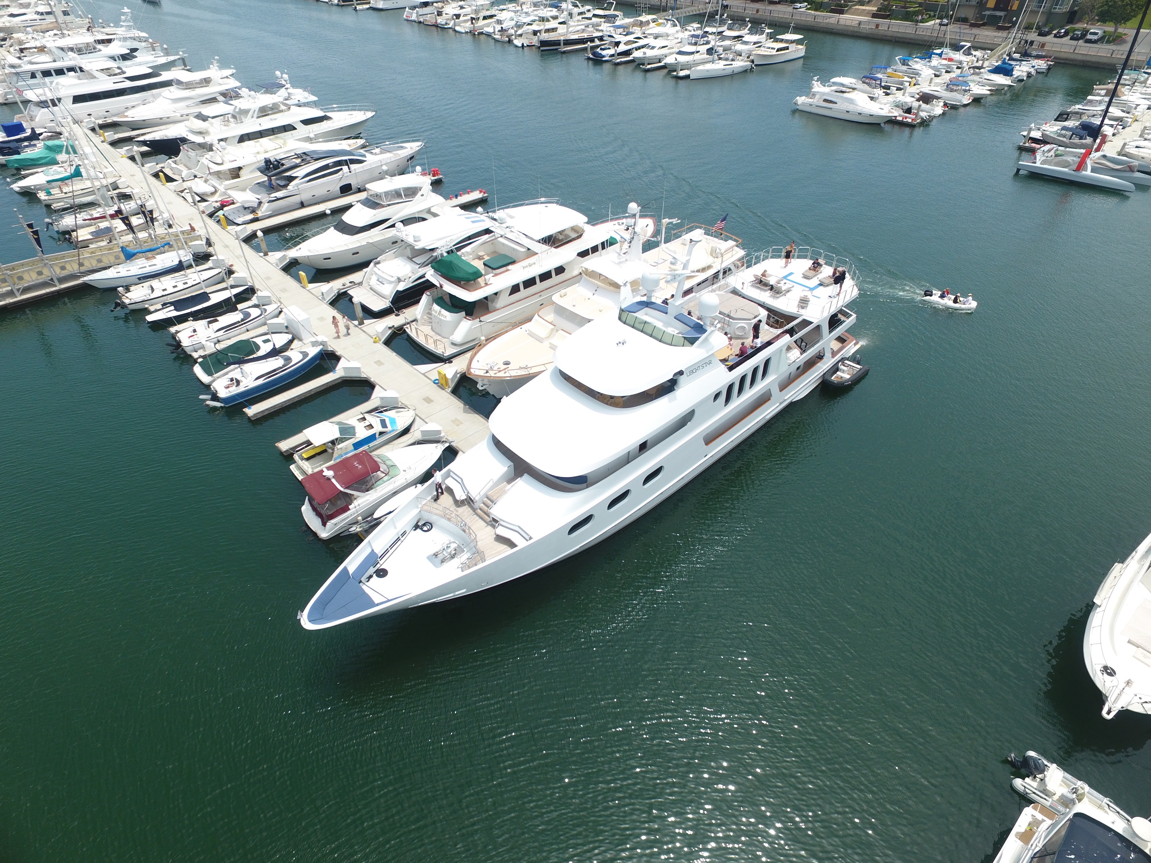 leight star superyacht